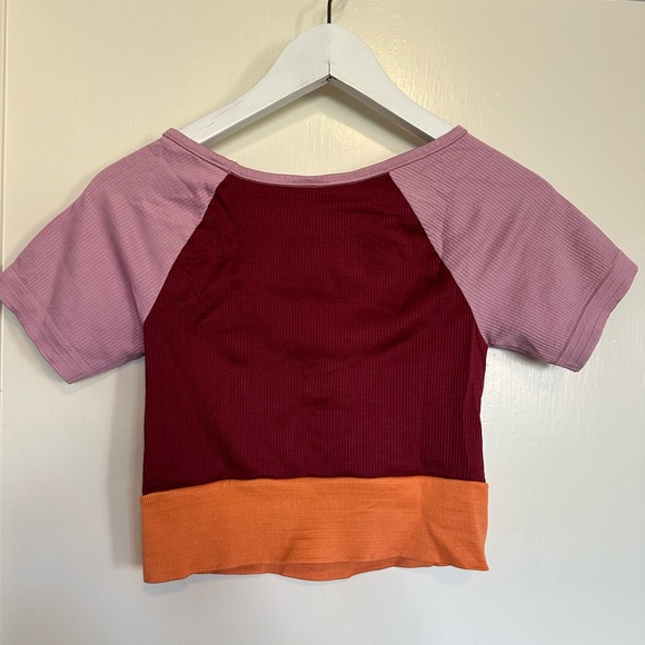 Matching shorts + cropped tee gym set - Picture 5 of 5